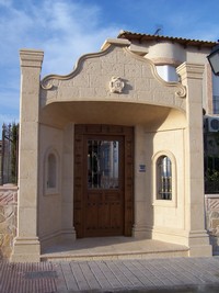 Puertas de entrada con Piedra Artificial de Cymavi